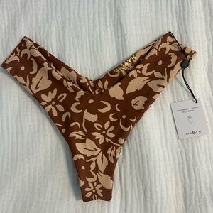 Skatie Mandi Bikini Bottoms